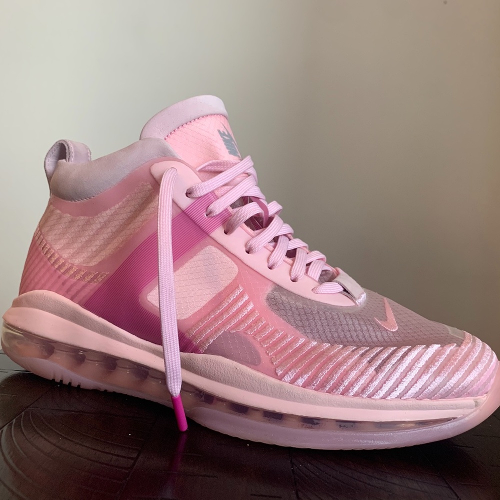 Nike LeBron James x John Elliott Fuschia Sneakers Sz 7.5 Men’s / 9 Women’s